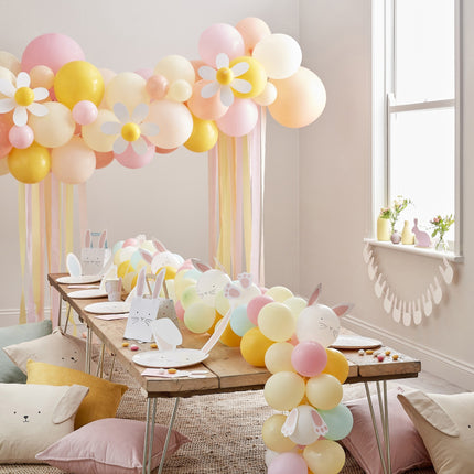 Ostern Tischdekoration Ballongirlande Pastell