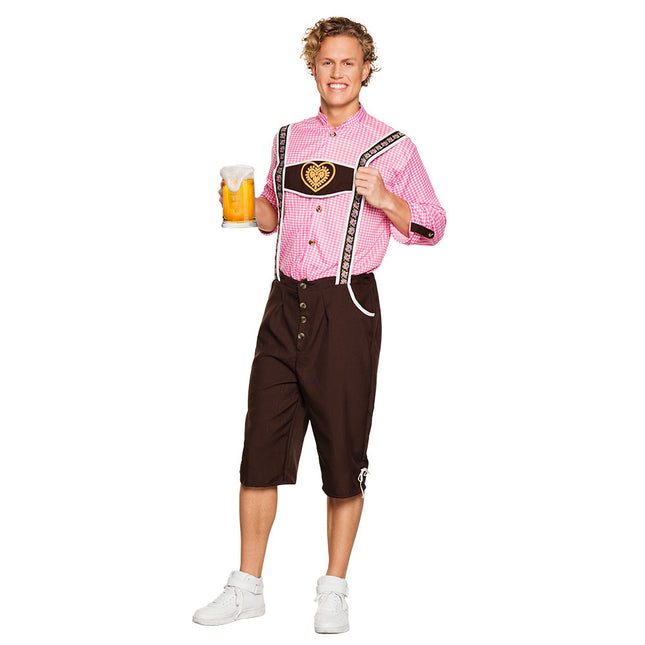 Lederhosen und Bluse