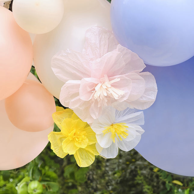 Frühlingsfest Ballonbogen Blumen