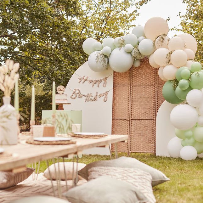 Grüner Ballonbogen