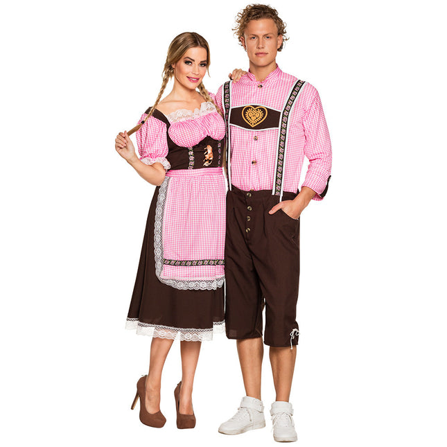 Lederhosen und Bluse