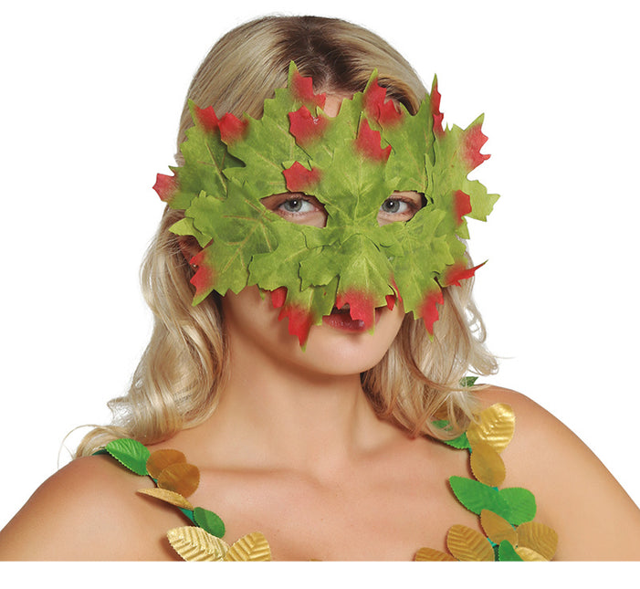 Maske aus Blättern Grün