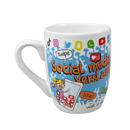 Becher Social Media Addict